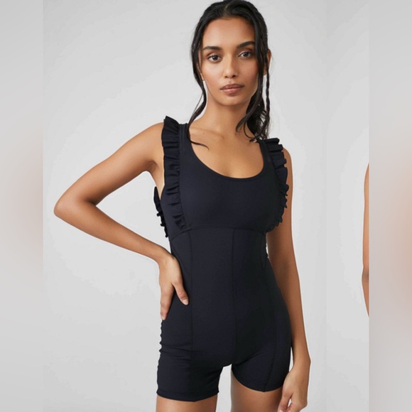 Free People Movement Ruffle Me Up Shortie Black Size XS - Picture 2 of 13